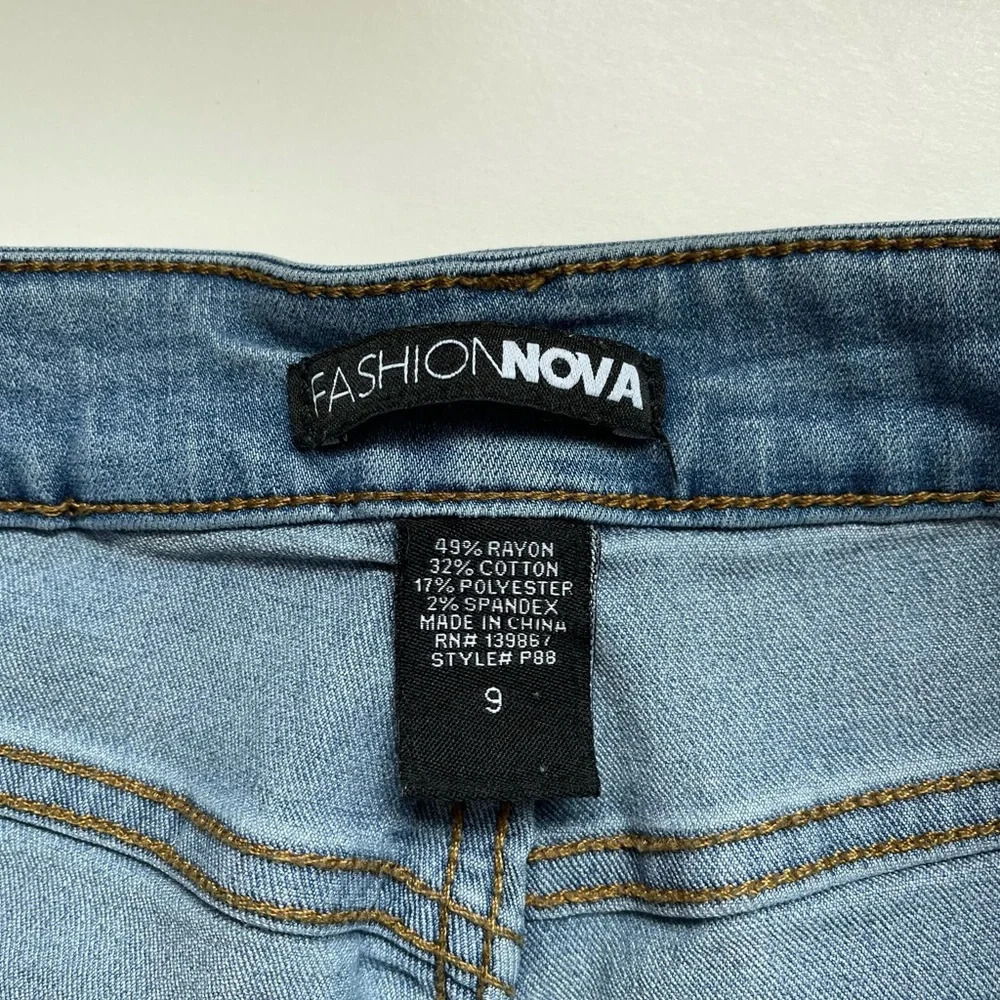 Fashion Nova Light Wash Ultra High Rise Super Skinny Jeans 9 Juniors - Picture 12 of 14